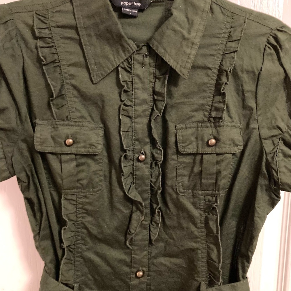 Ruffle Front Blouse. Buttons and Tie. Size Large. Fits like Med. Dark Green.
